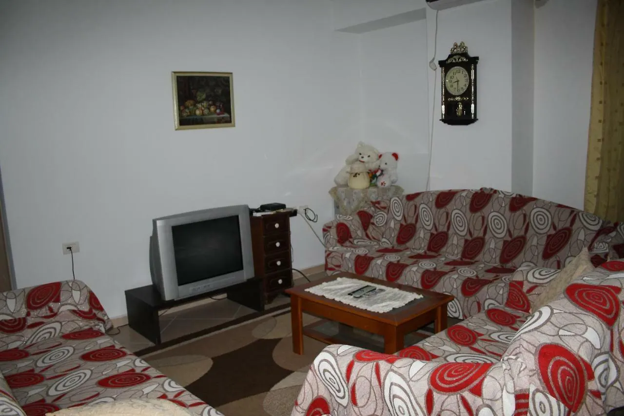 Center Apartment 0*, סרנדה אלבניה